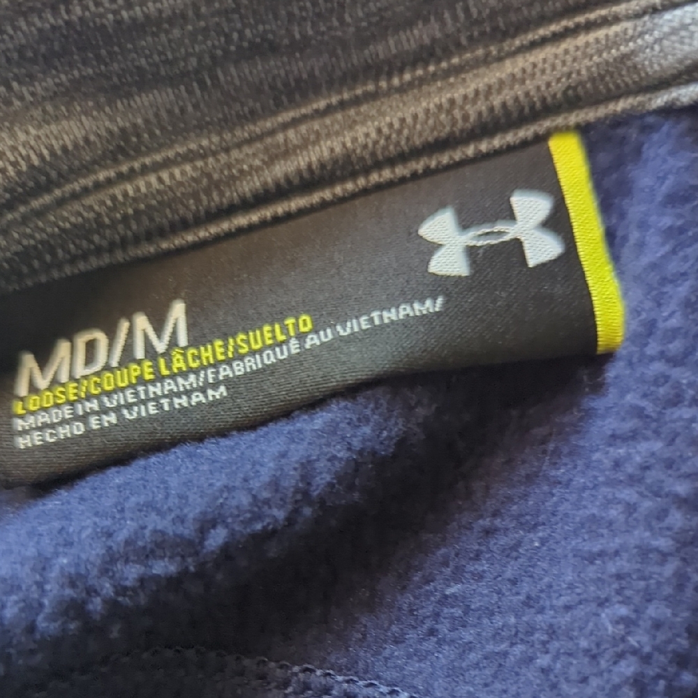 Under Armour Unisex Black Performance Jacket Sleek Design - Picture 2 of 5